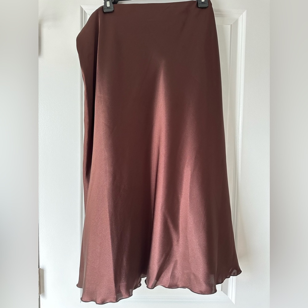 Silky skirt never worn
